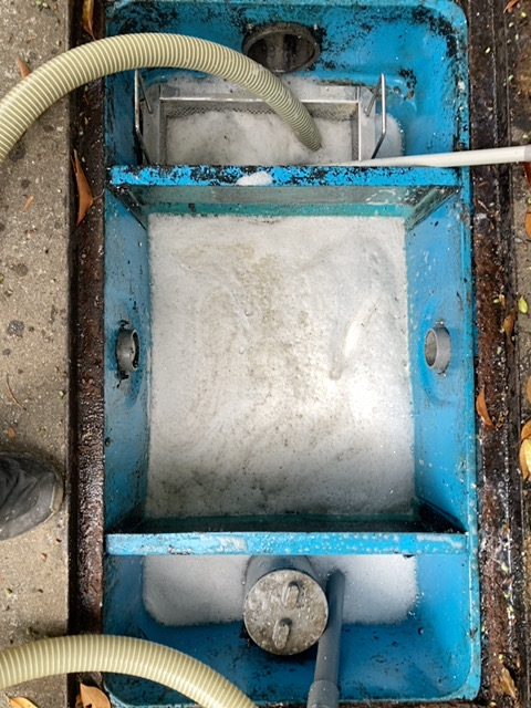 グリストラップ清掃業者を複数比較・見積～決め手は「産業廃棄物処理が不要な点」