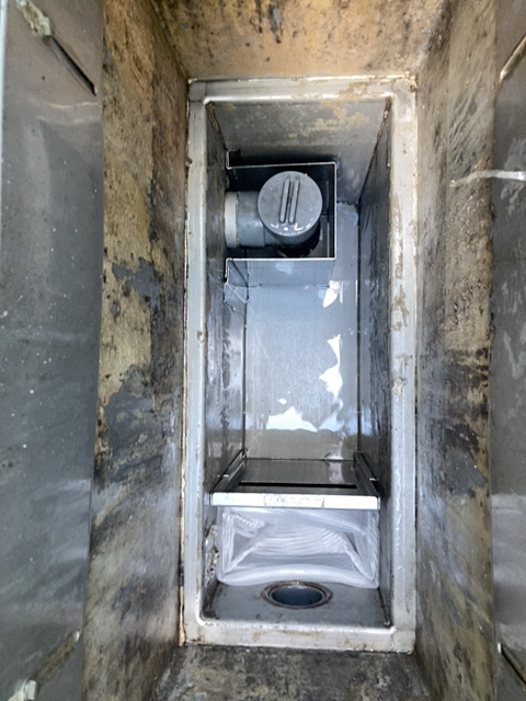 グリストラップ【汚れ除去/グリピカ】・下水【臭い改善/消臭菌んぐ】