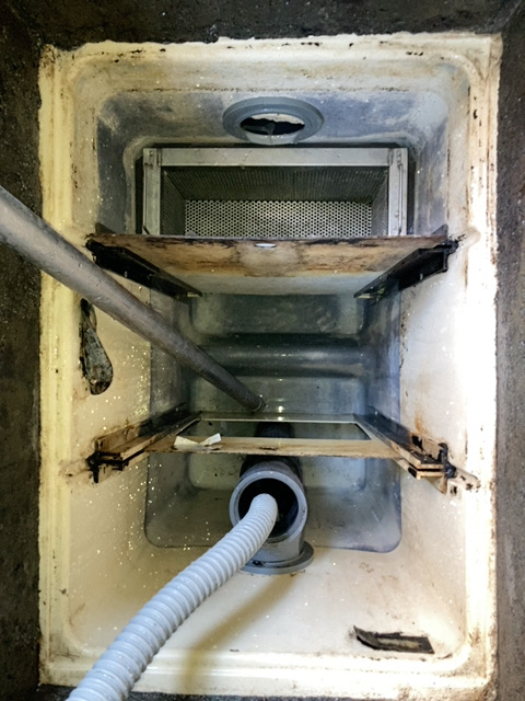 バスケット清掃の重要性【目詰まりによる悪循環】